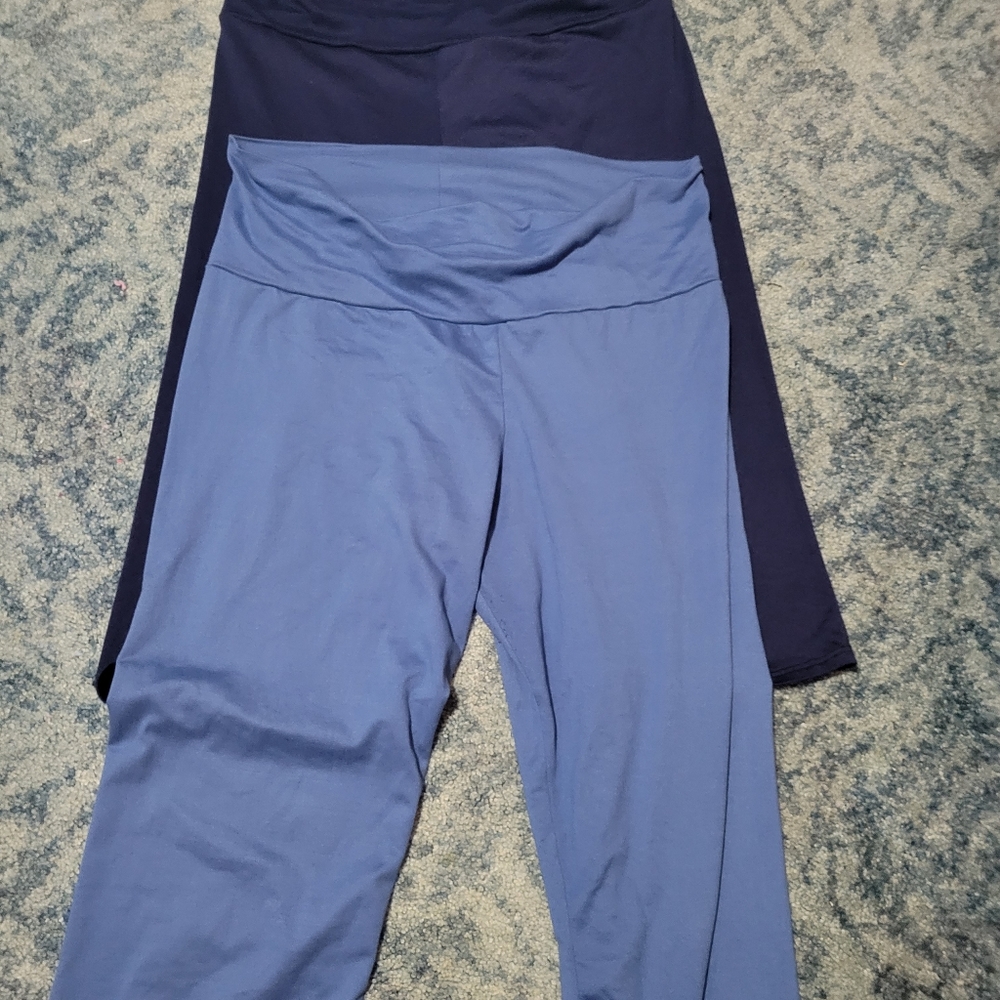 2 pairs Motherbee maternity capris leggings